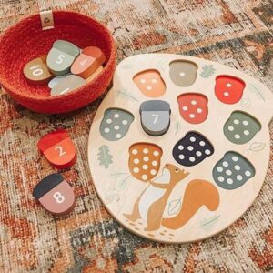 DREWNIANA ZABAWKA WIEWIÓRKA I LICZENIE ŻOŁĘDZI