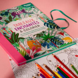 KSIĄŻKA DO KOLOROWANIA Z BŁYSZCZĄCYMI OBRAZKAMI